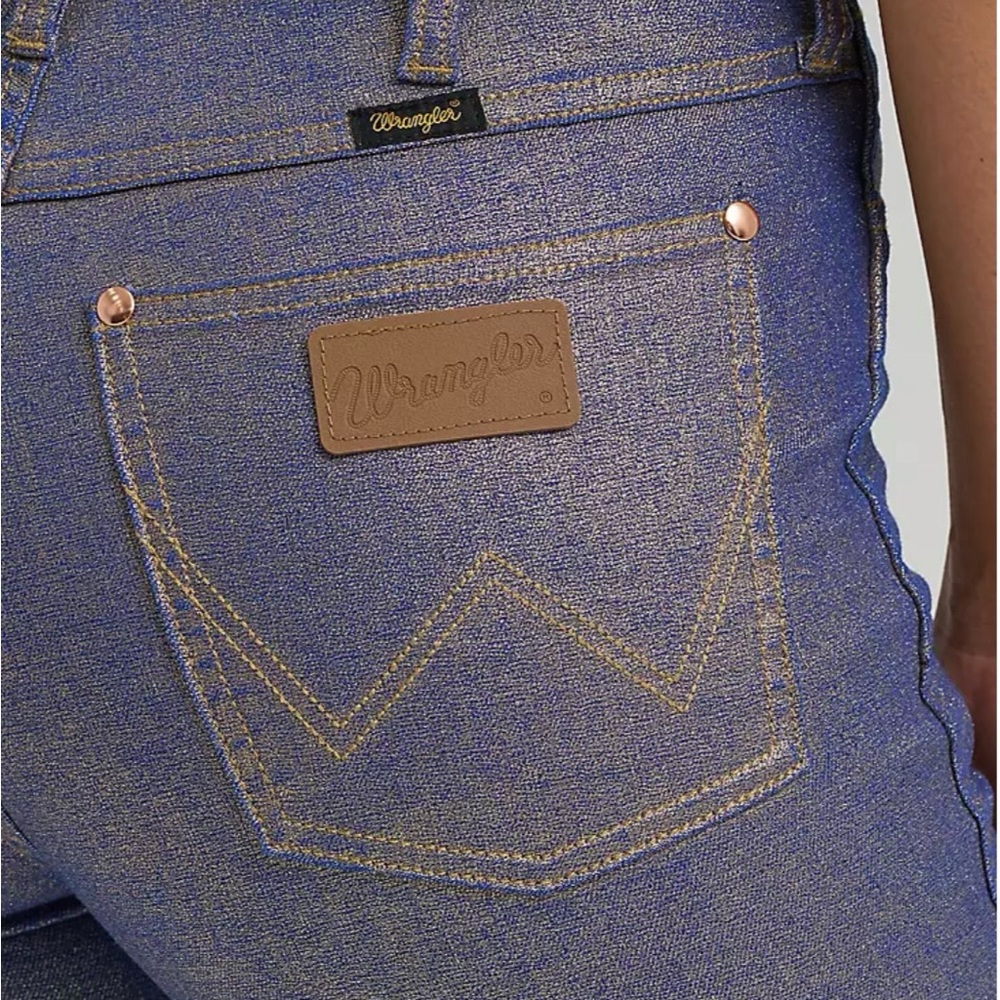 Lainey Wilson Wrangler Collaboration Glitter Flare Jean - Picture 4 of 5